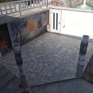 Apartment Sirena, Pićan